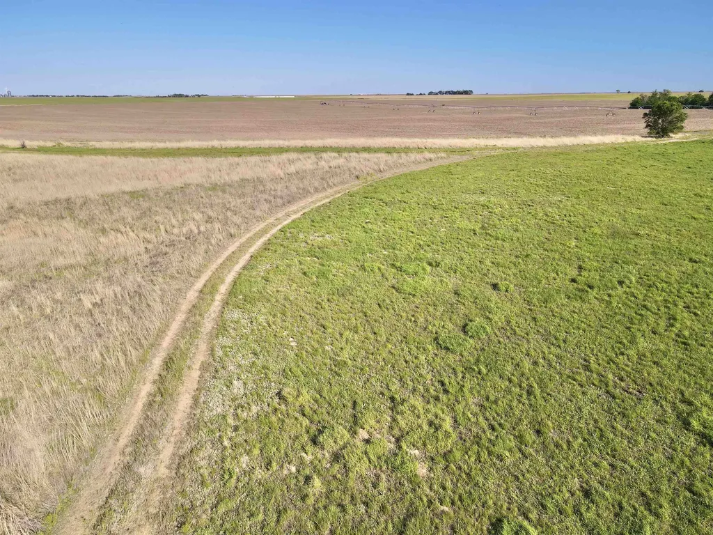 Ne/c Of NE 40th St & NE 100th Ave - Tract 4 Turon KS 67583