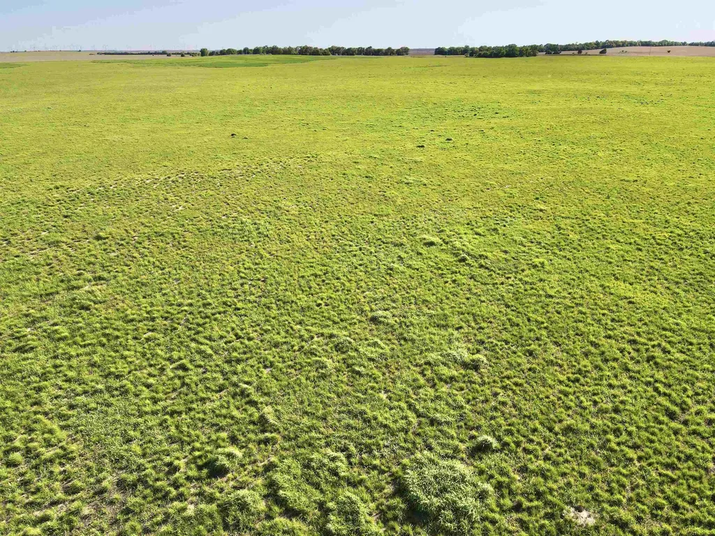 Ne/c Of NE 40th St & NE 100th Ave - Tract 4 Turon KS 67583