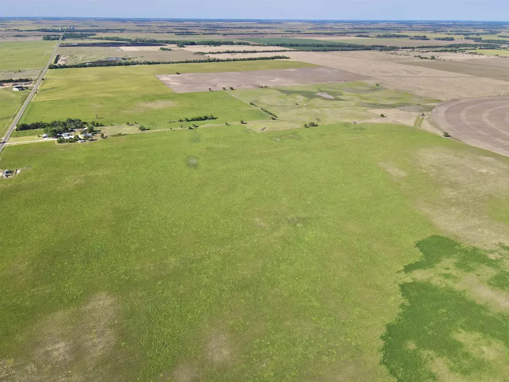 Ne/c Of NE 40th St & NE 100th Ave - Tract 4 Turon KS 67583