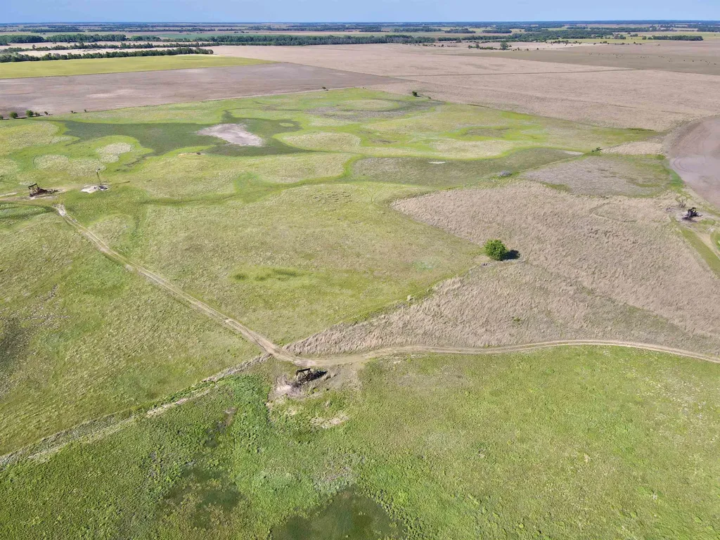 Ne/c Of NE 40th St & NE 100th Ave - Tract 4 Turon KS 67583