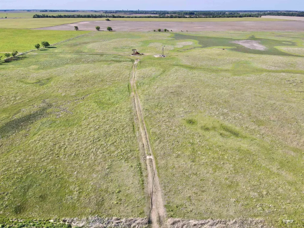 Ne/c Of NE 40th St & NE 100th Ave - Tract 4 Turon KS 67583
