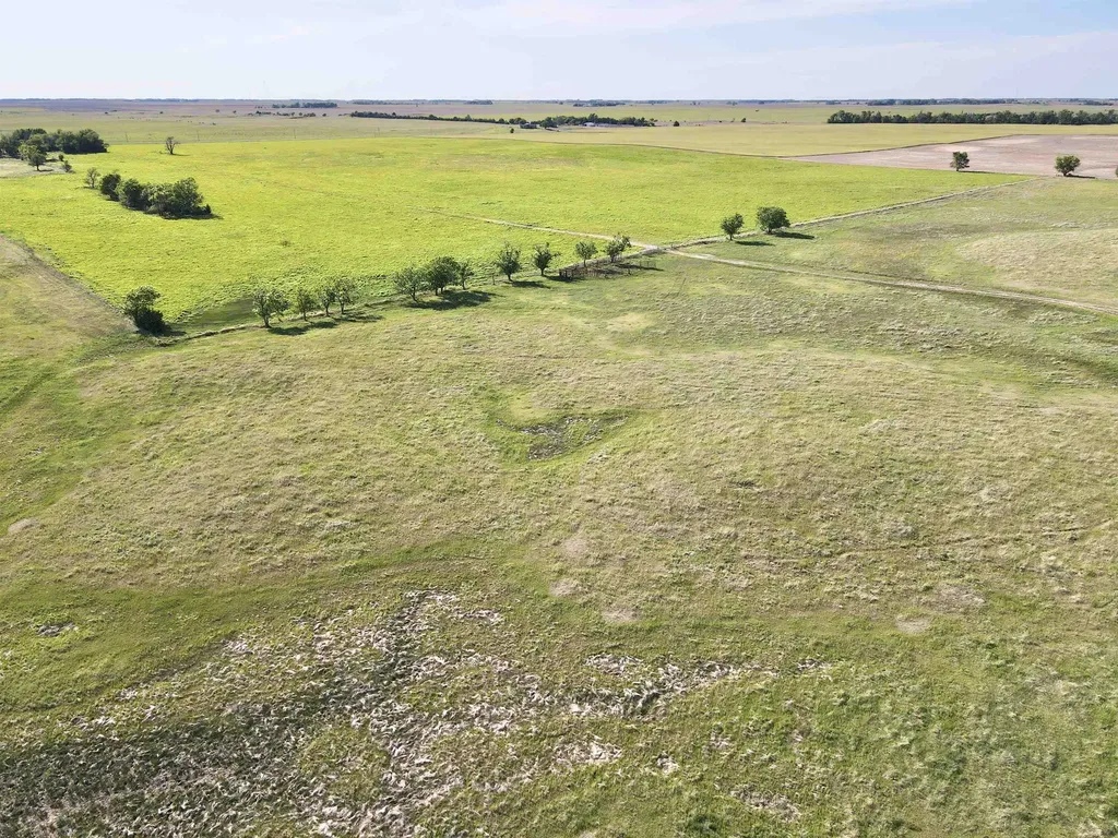 Ne/c Of NE 40th St & NE 100th Ave - Tract 4 Turon KS 67583