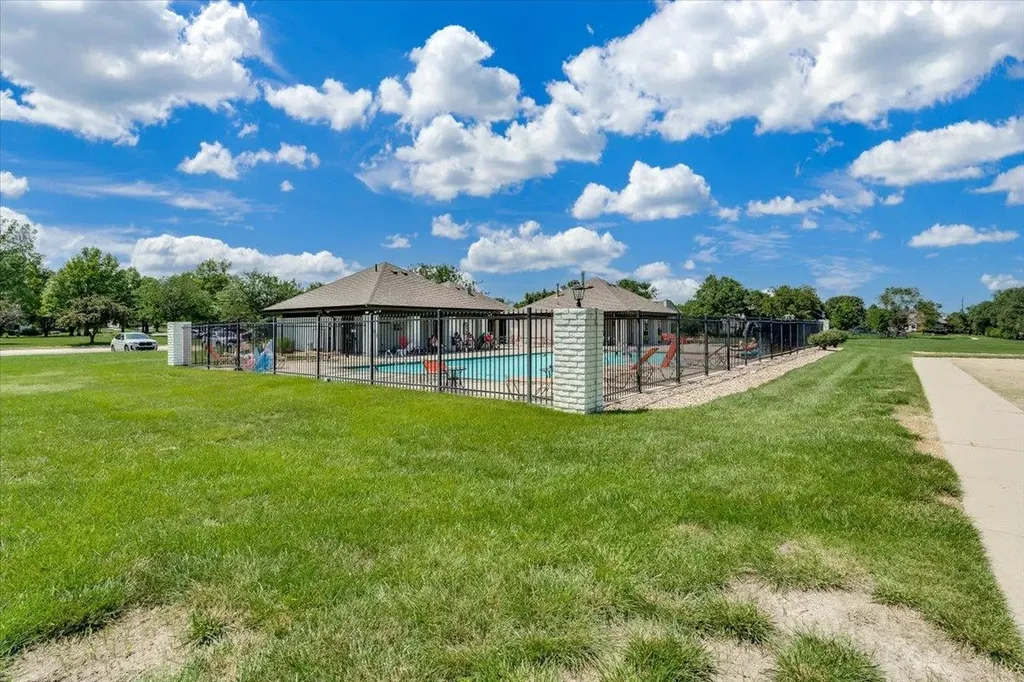 2366 N Vinegate Court Wichita KS 67226