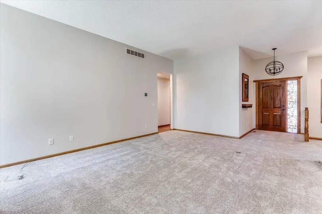 2366 N Vinegate Court Wichita KS 67226