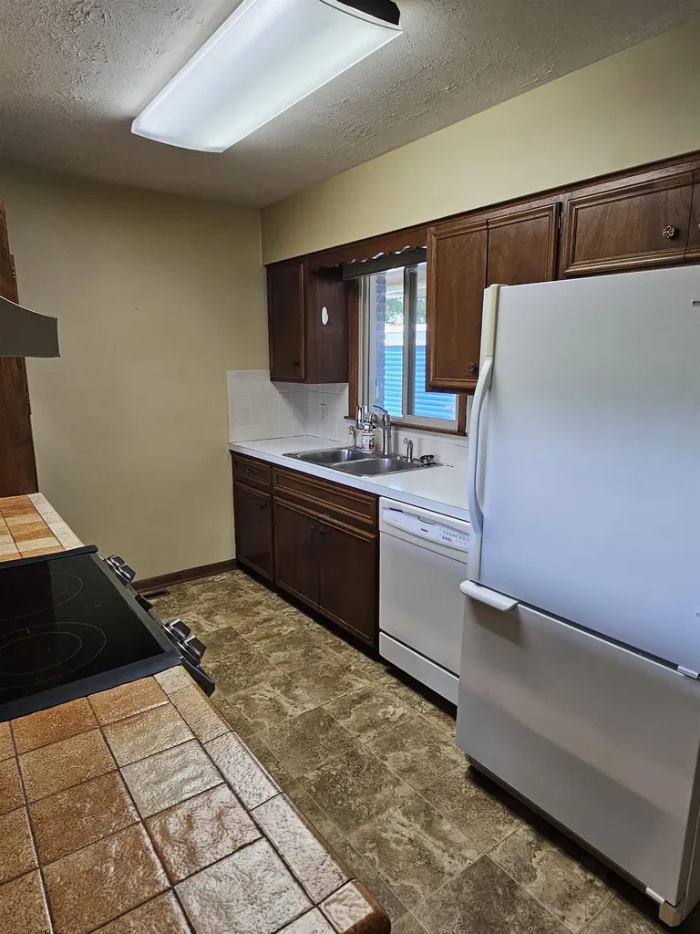 507 Akron Augusta KS 67010