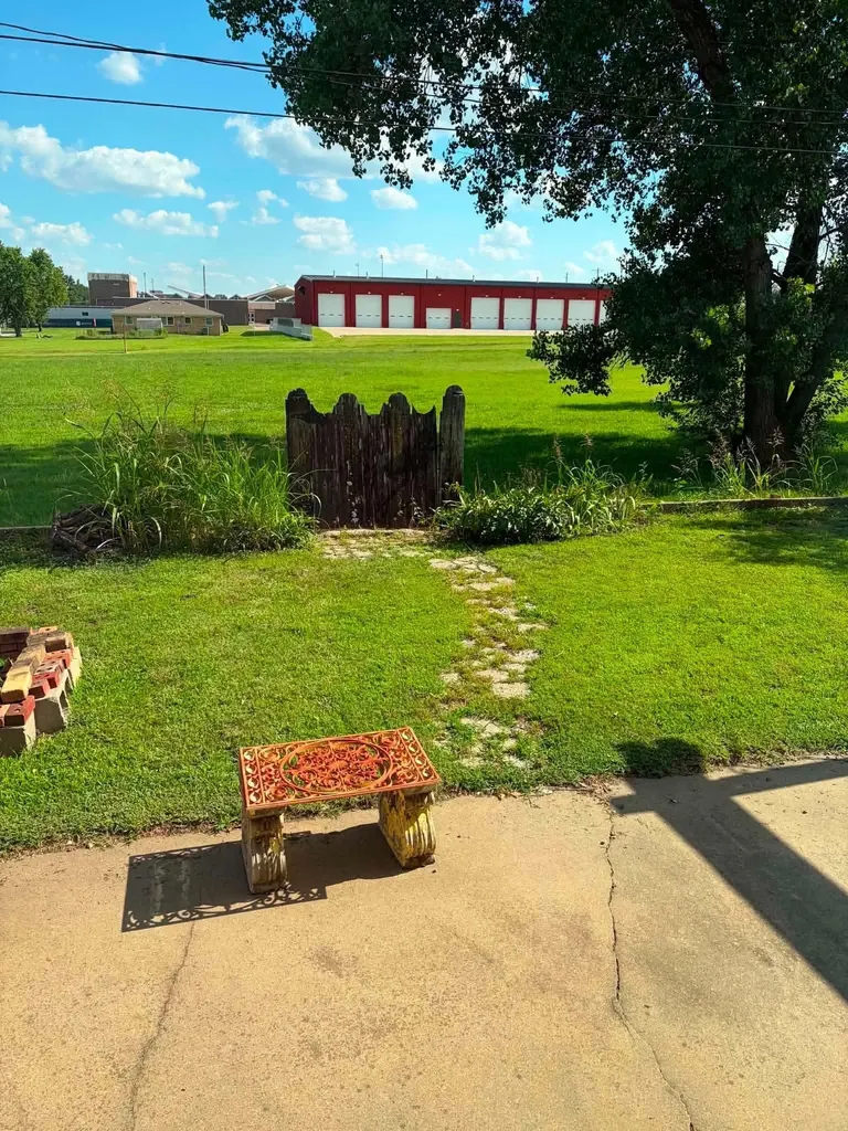 507 Akron Augusta KS 67010