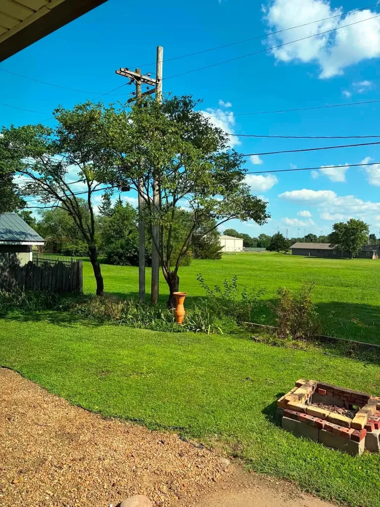 507 Akron Augusta KS 67010