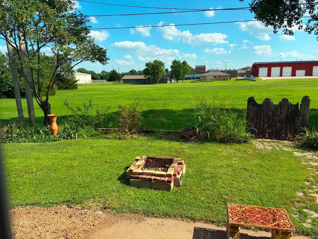 507 Akron Augusta KS 67010