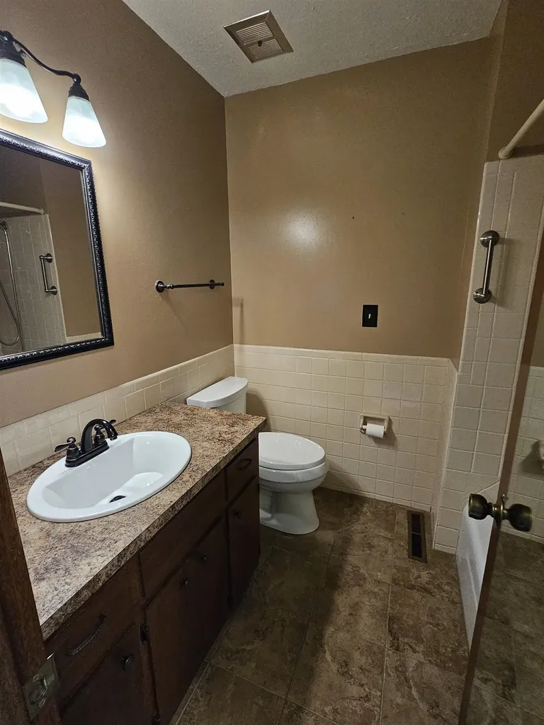 507 Akron Augusta KS 67010