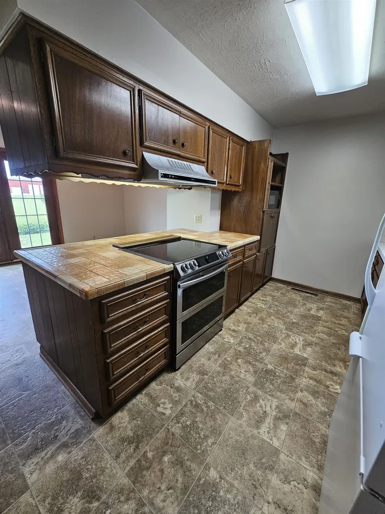 507 Akron Augusta KS 67010