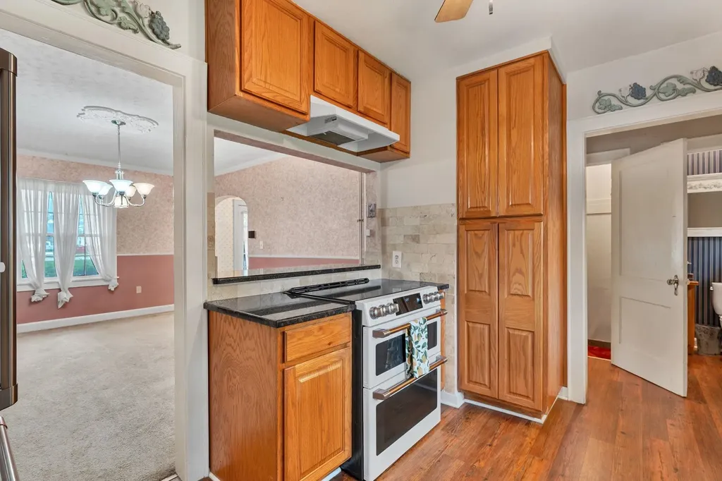 1046 W 90th Avenue N Conway Springs KS 67031