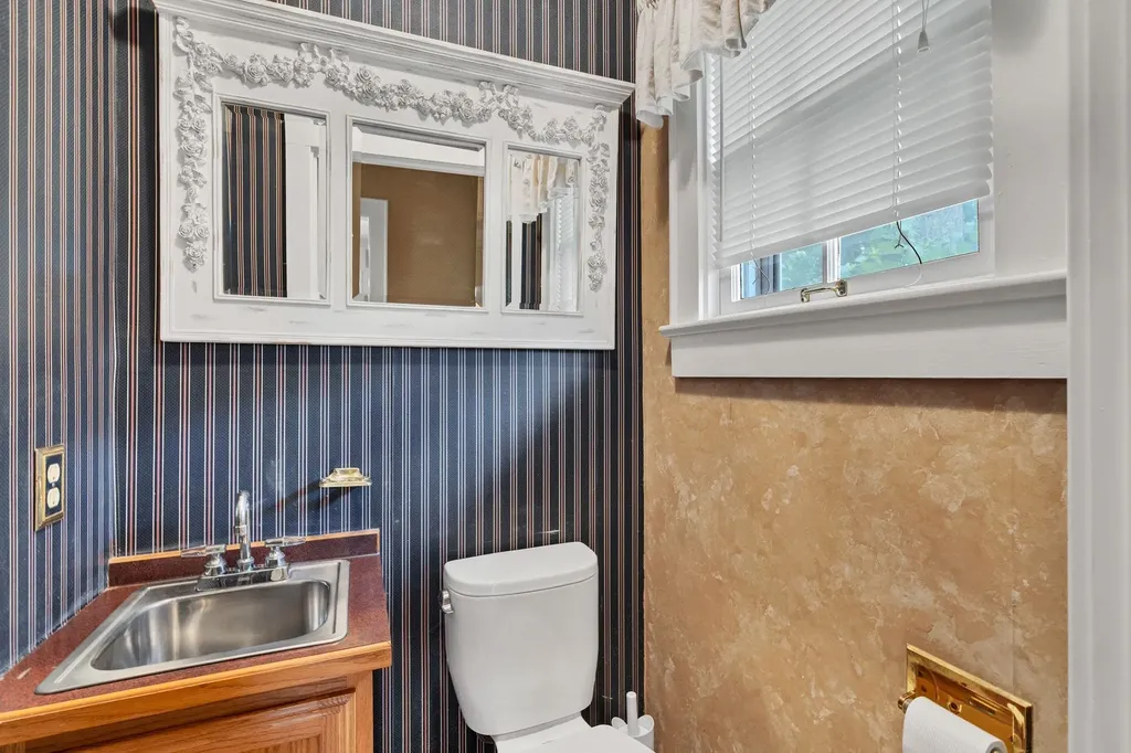 1046 W 90th Avenue N Conway Springs KS 67031