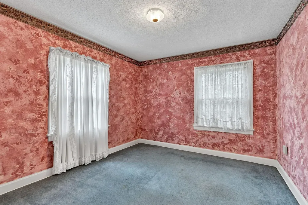1046 W 90th Avenue N Conway Springs KS 67031