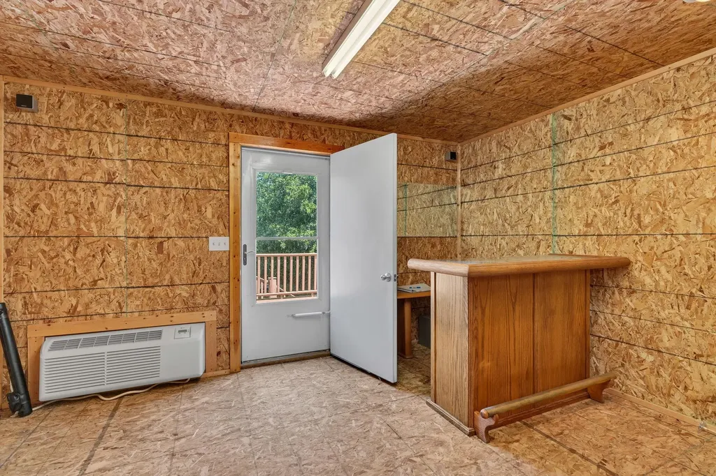 1046 W 90th Avenue N Conway Springs KS 67031