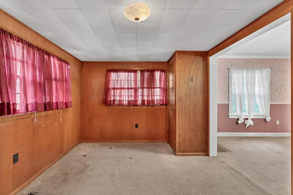 1046 W 90th Avenue N Conway Springs KS 67031