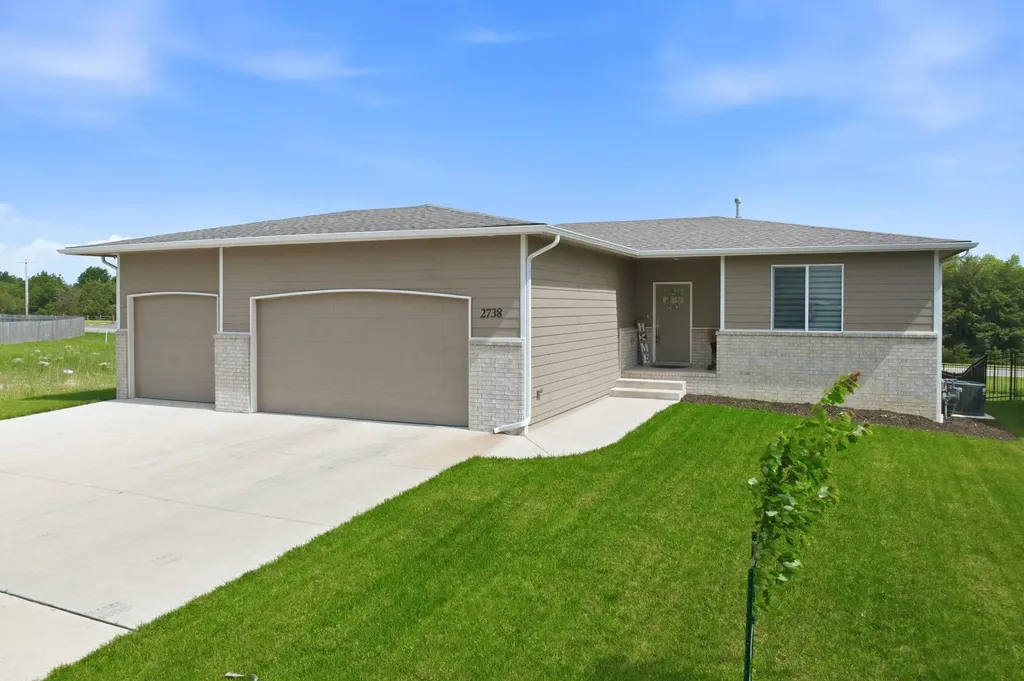 2738 E Ironstone Street Park City KS 67219