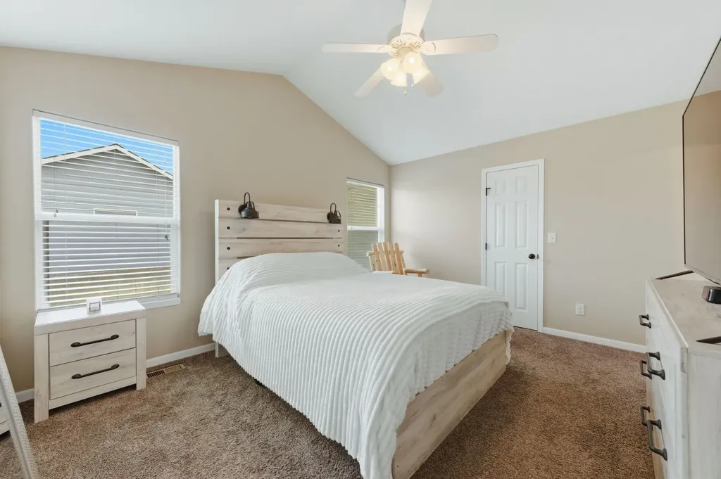 3245 S Bluelake Court Wichita KS 67215