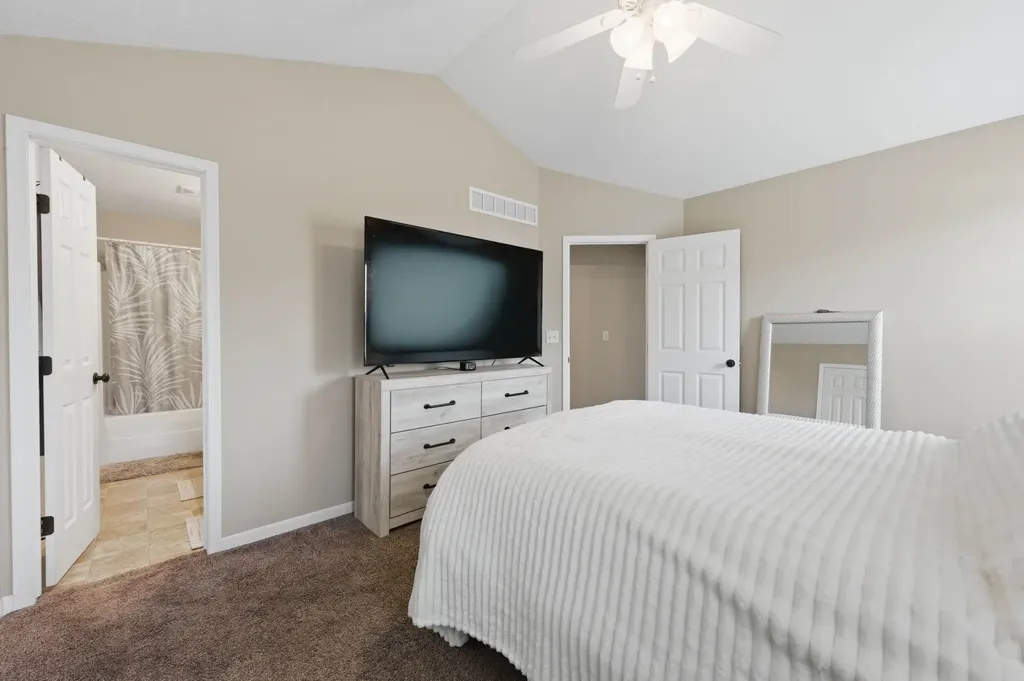 3245 S Bluelake Court Wichita KS 67215