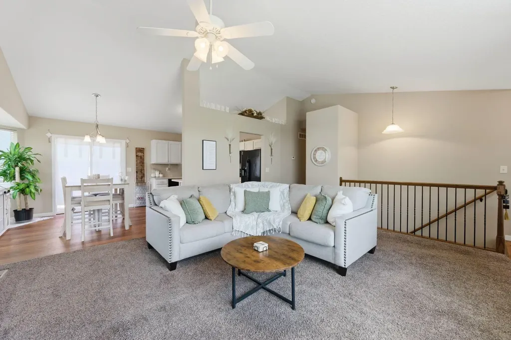 3245 S Bluelake Court Wichita KS 67215