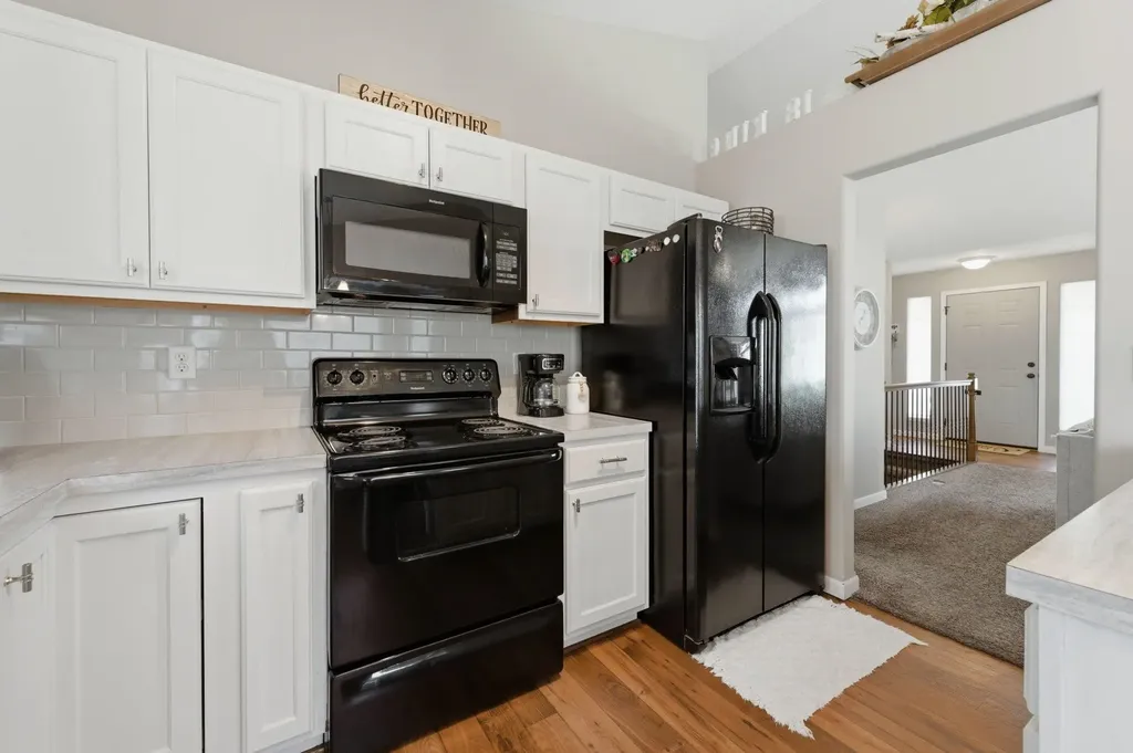 3245 S Bluelake Court Wichita KS 67215