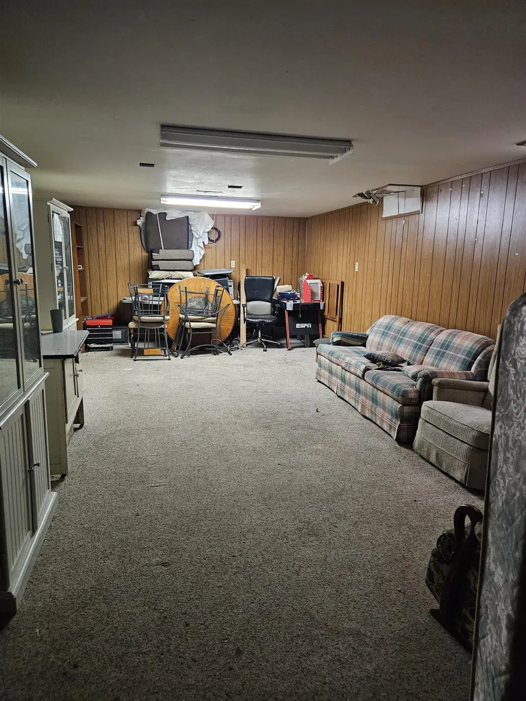 2711 S Laura Avenue Wichita KS 67216