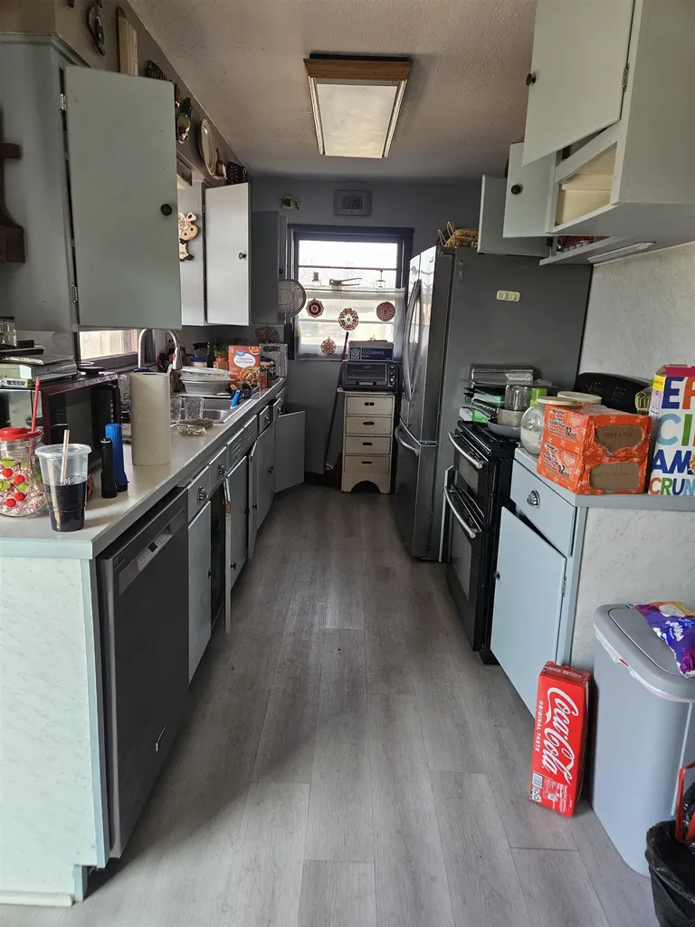 2711 S Laura Avenue Wichita KS 67216