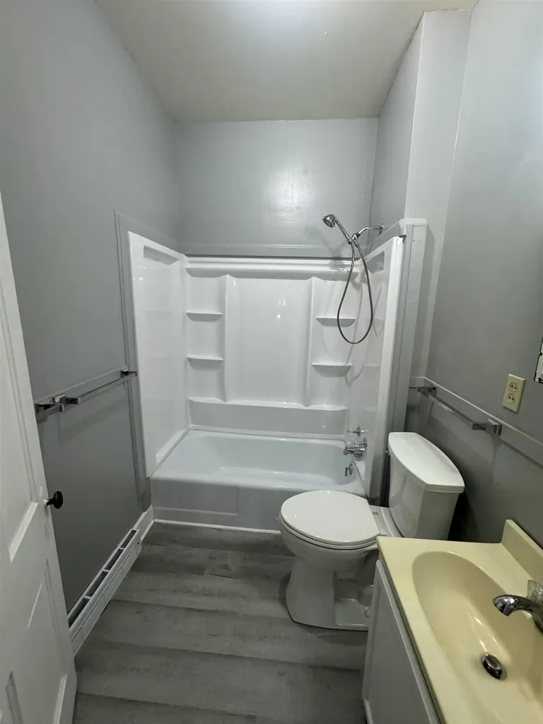 1620 Fuller Winfield KS 67156