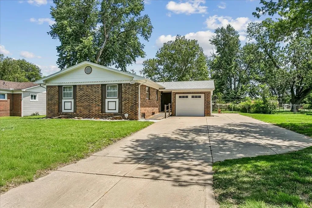 1014 N Verda Street Wichita KS 67203