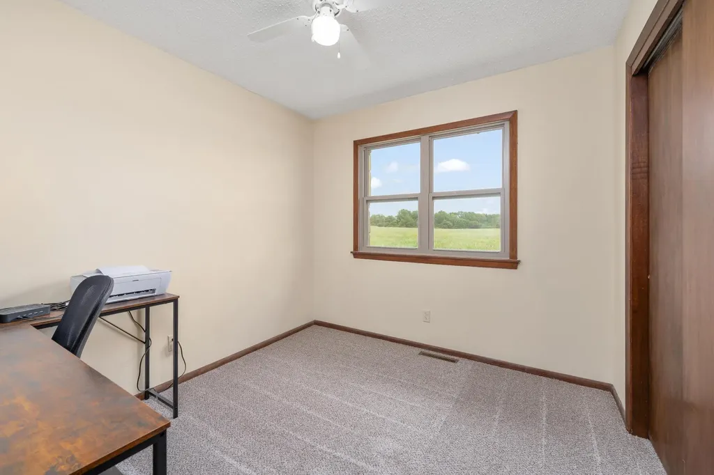 14464 172nd Road Winfield KS 67156