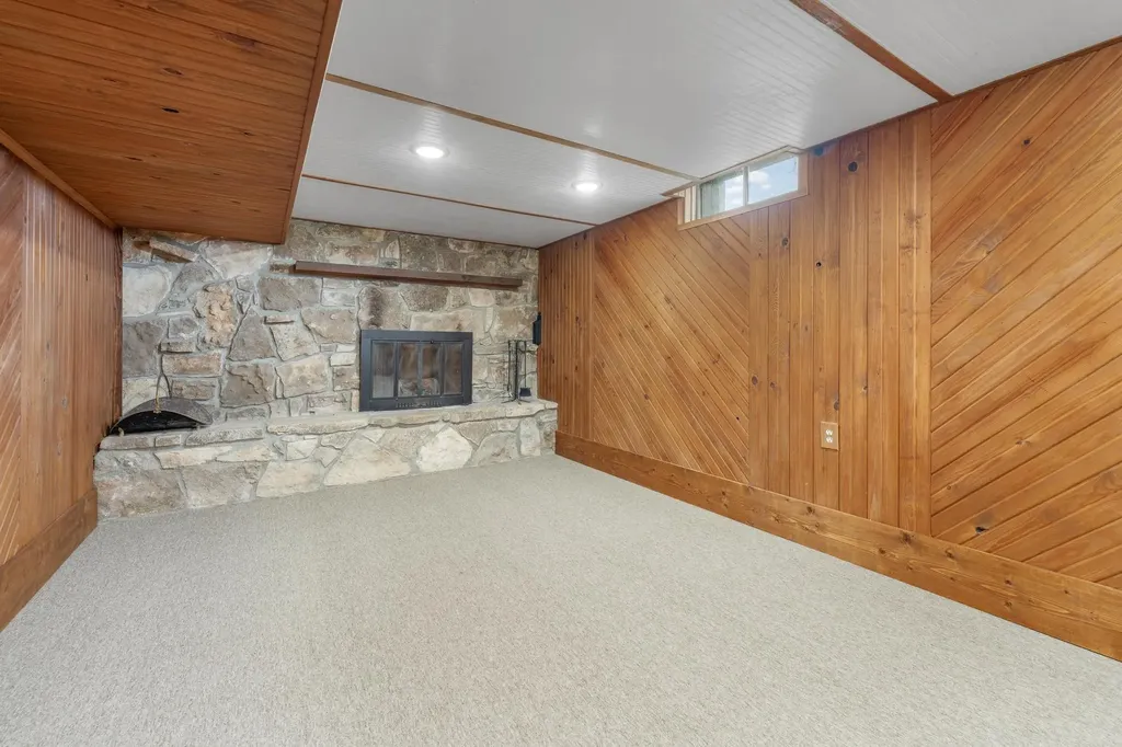 14464 172nd Road Winfield KS 67156