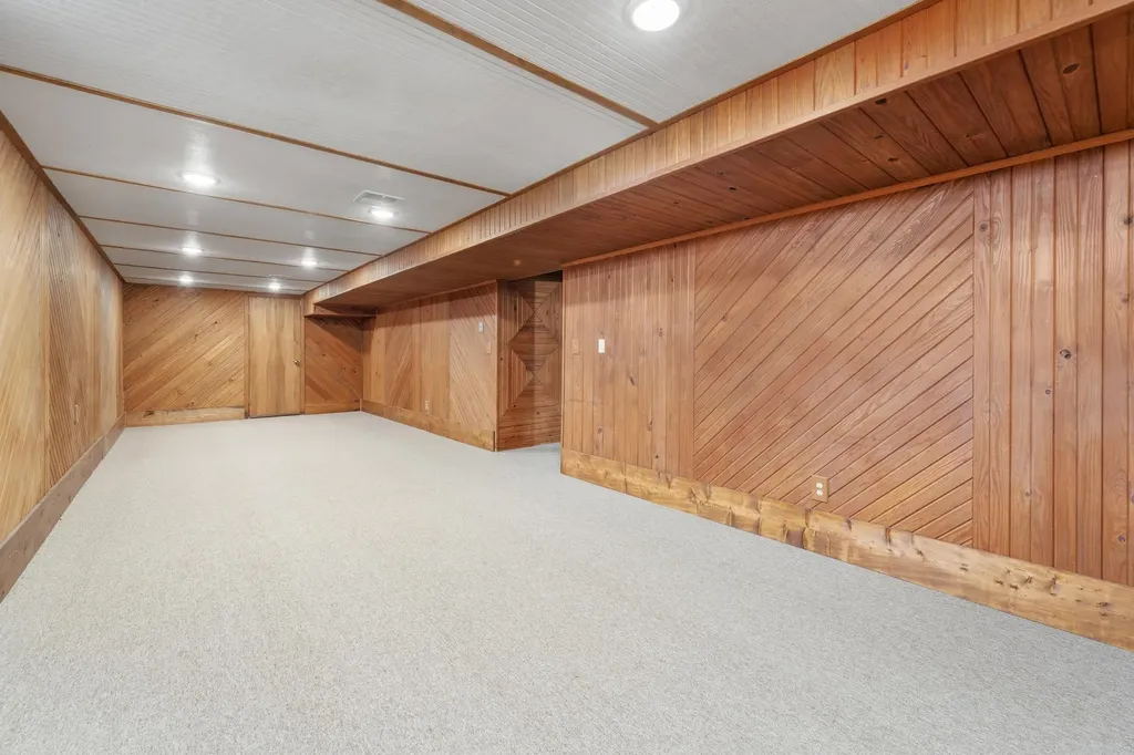 14464 172nd Road Winfield KS 67156