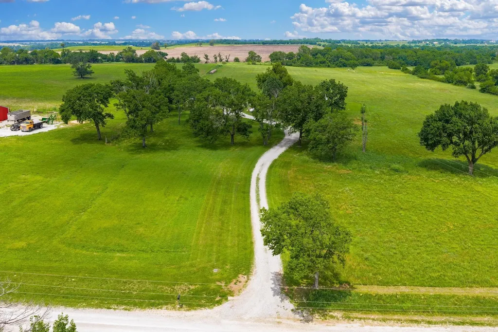 14464 172nd Road Winfield KS 67156