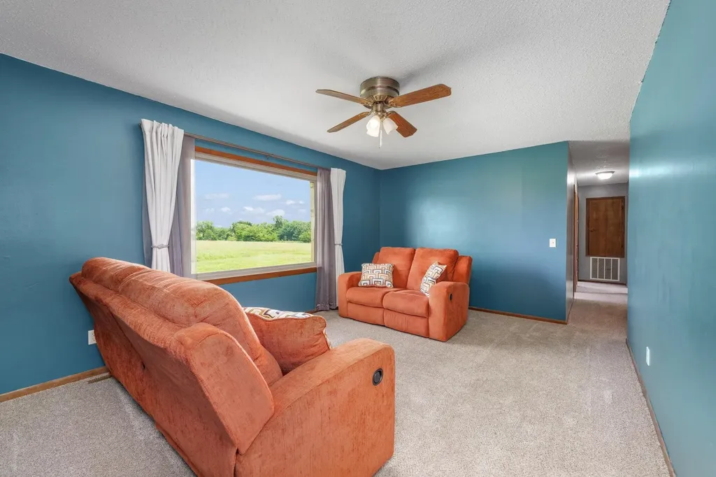 14464 172nd Road Winfield KS 67156