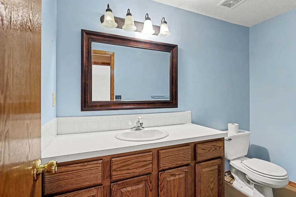 2351 N Crestline Court Wichita KS 67205
