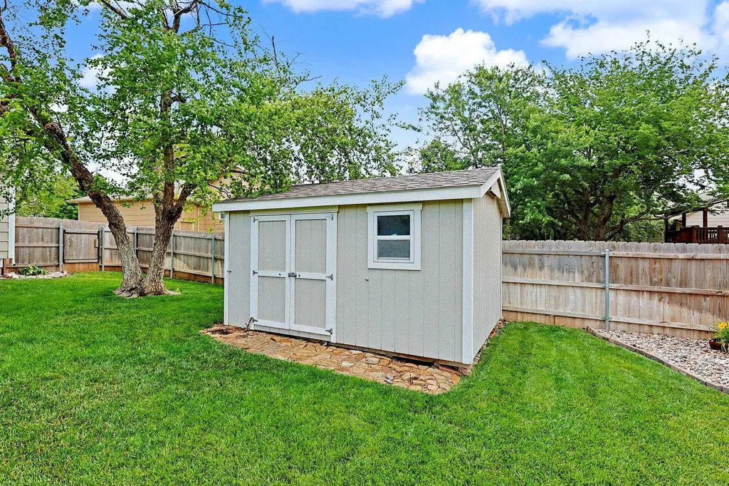 2351 N Crestline Court Wichita KS 67205