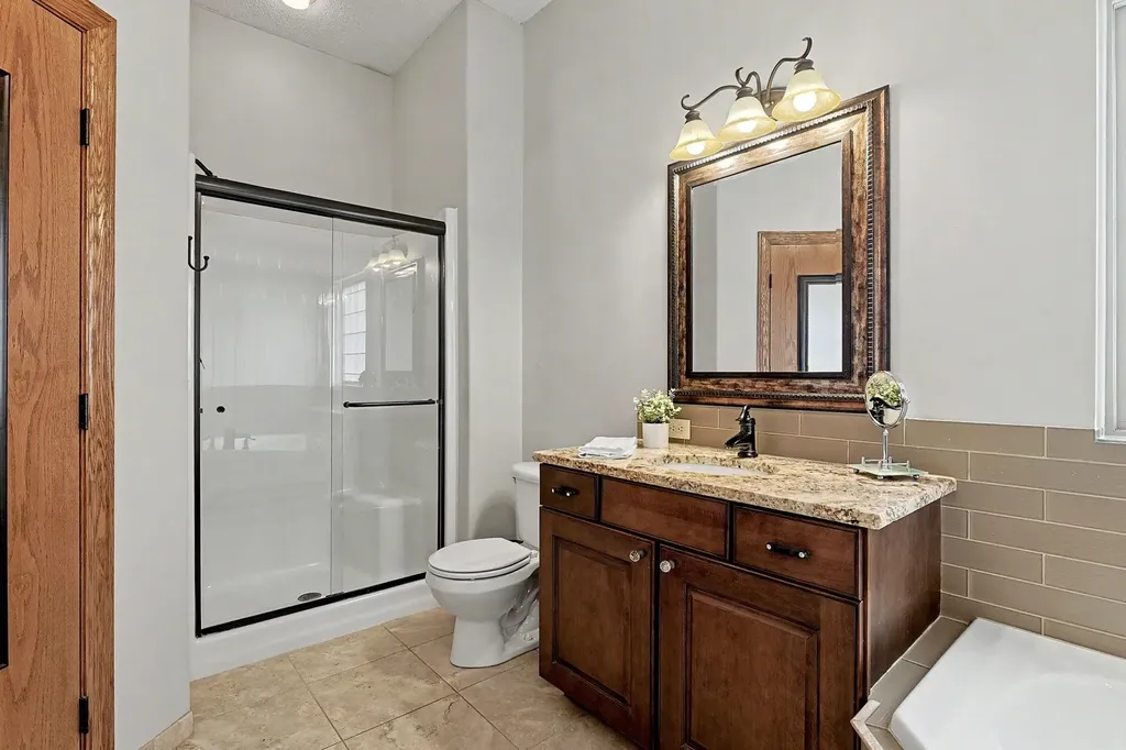 6727 W Northwind Court Wichita KS 67205