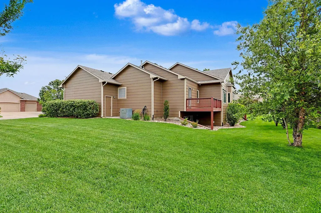 6727 W Northwind Court Wichita KS 67205
