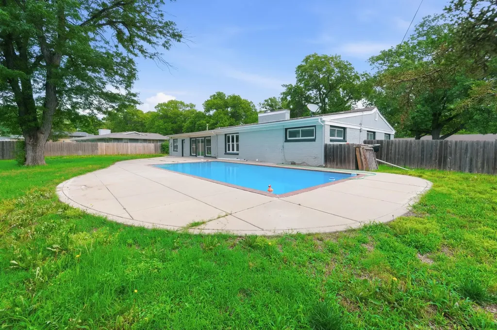 633 N Mission Road Wichita KS 67206