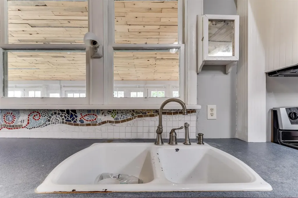 13113 S Victory Road Haven KS 67543