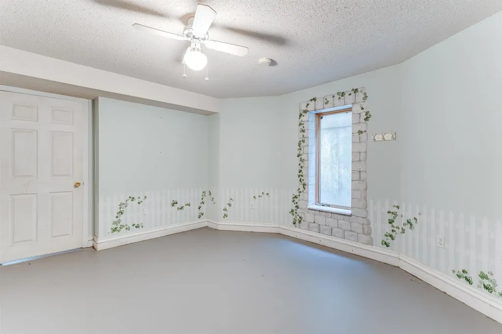 13113 S Victory Road Haven KS 67543