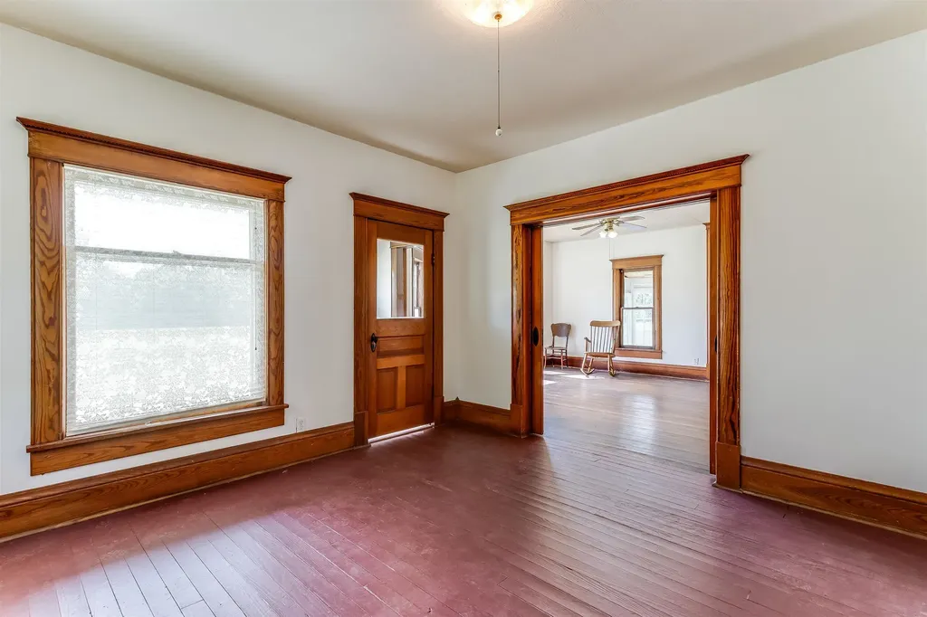 13113 S Victory Road Haven KS 67543