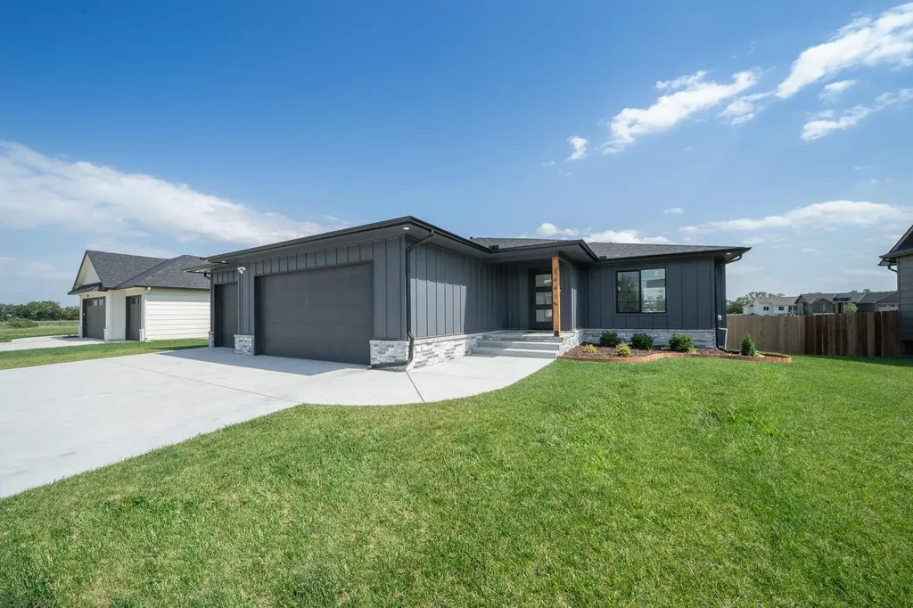 3441 S Linden Court Wichita KS 67210
