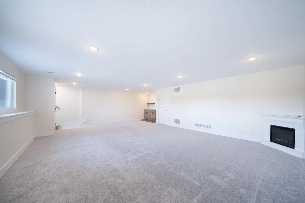 3441 S Linden Court Wichita KS 67210