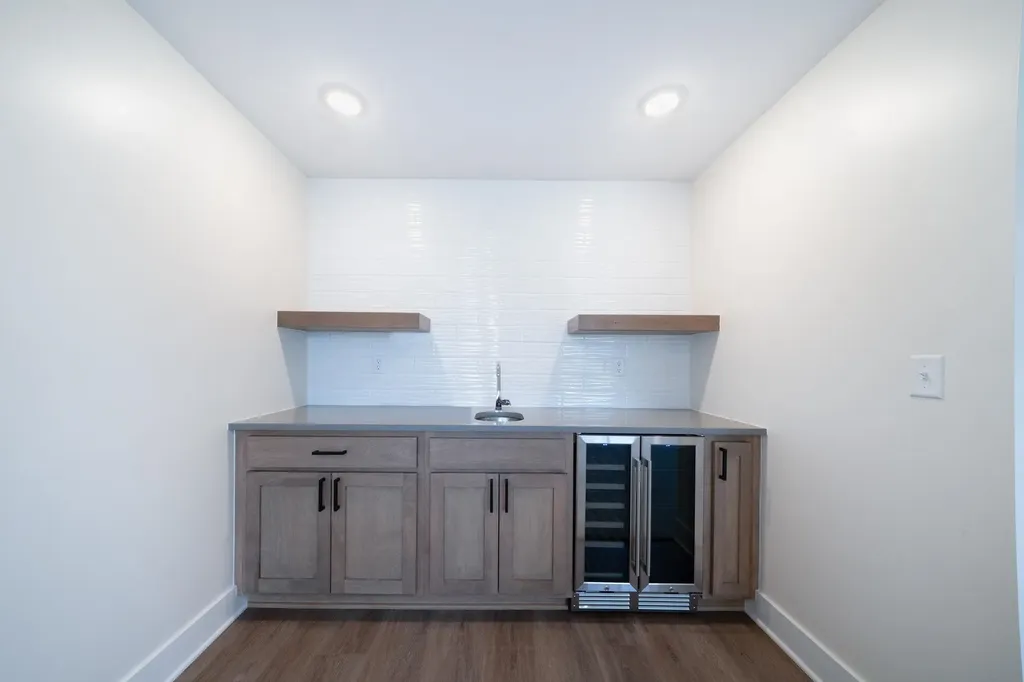3441 S Linden Court Wichita KS 67210