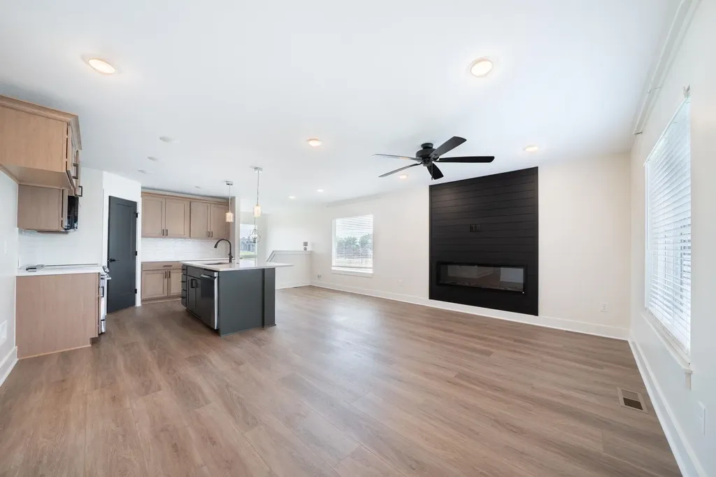 3441 S Linden Court Wichita KS 67210