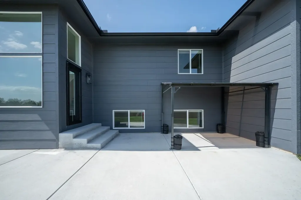 3441 S Linden Court Wichita KS 67210