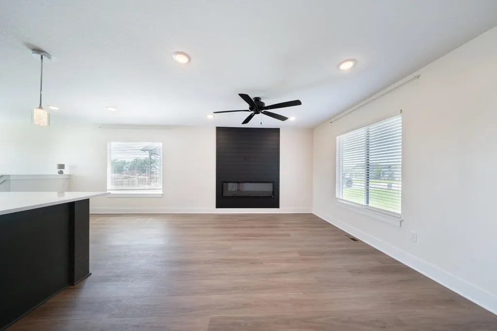 3441 S Linden Court Wichita KS 67210