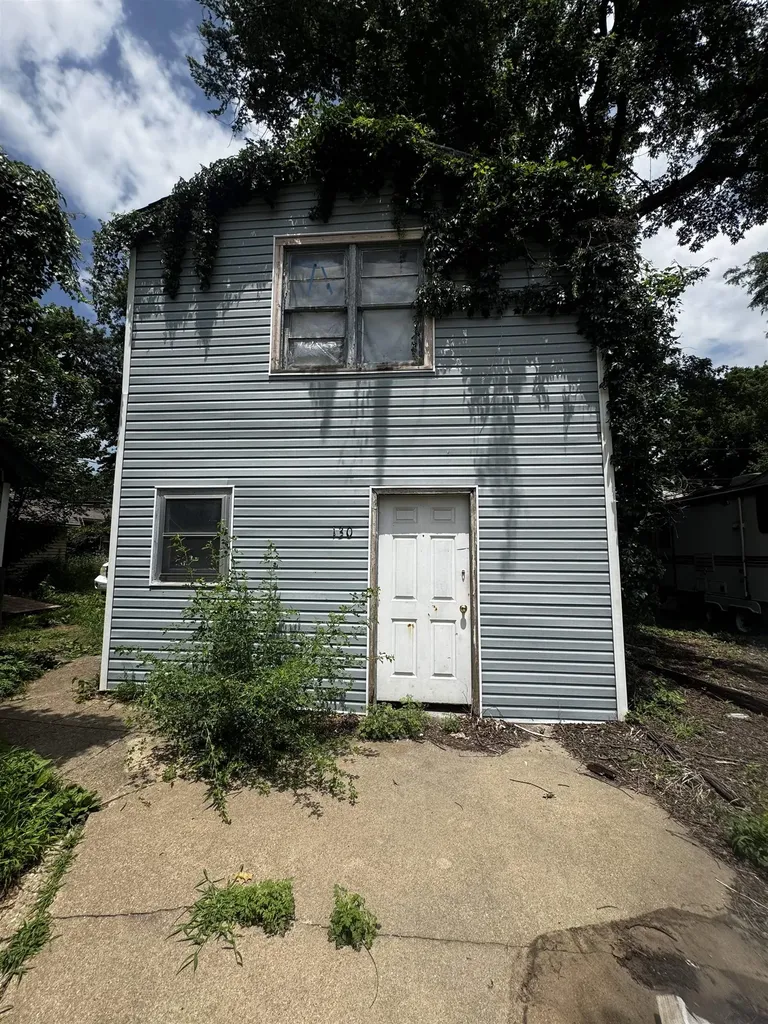 130 Main Augusta KS 67060