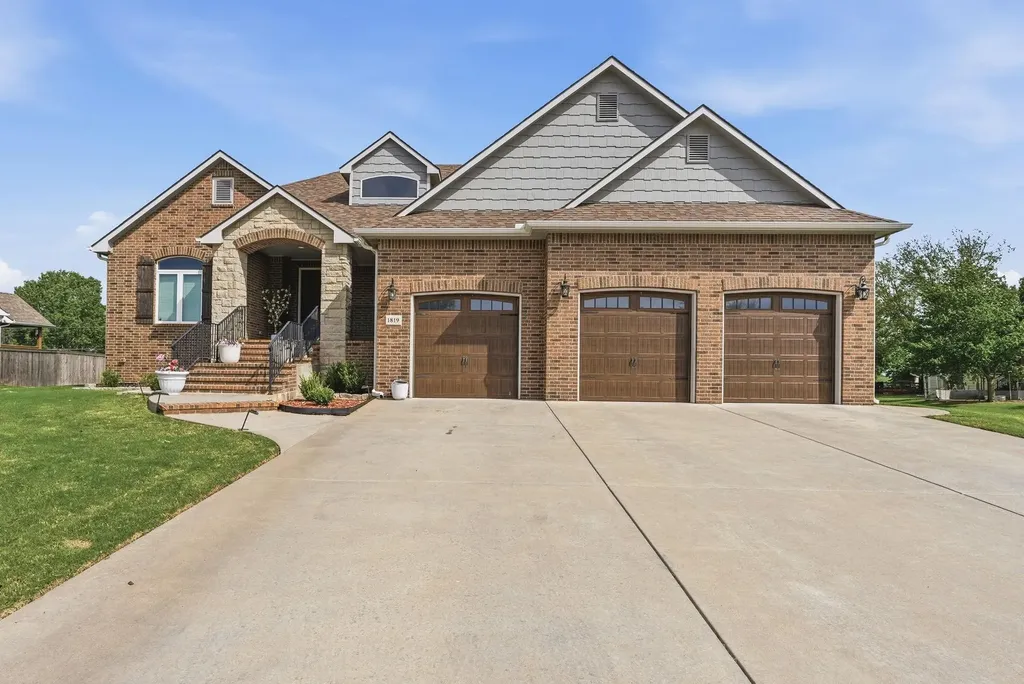1819 W Edgewood Drive Wellington KS 67152-4724