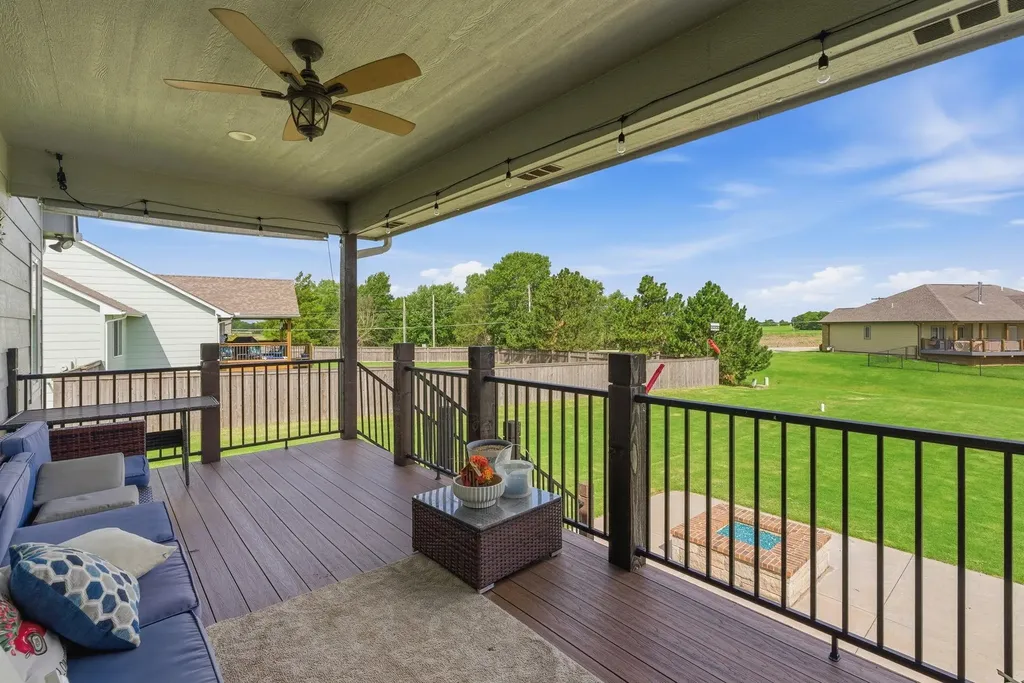 1819 W Edgewood Drive Wellington KS 67152-4724